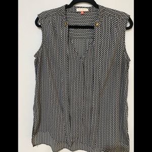 English Laundry black/white pattern blouse